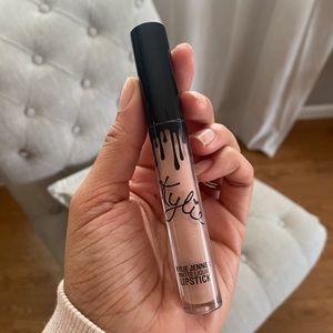 Kylie Liquid Lipstick - Libra